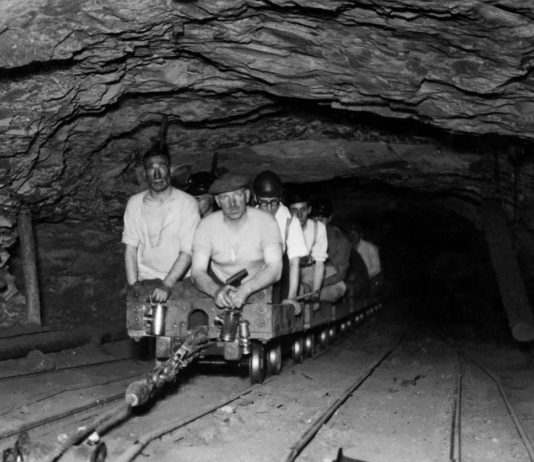 Добыча угля в Манчестере: история и современное состояние