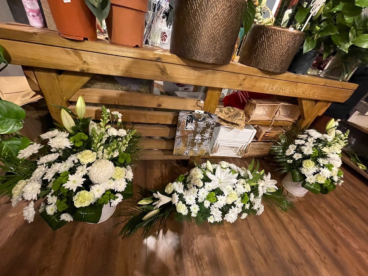 Flower Place — Florist